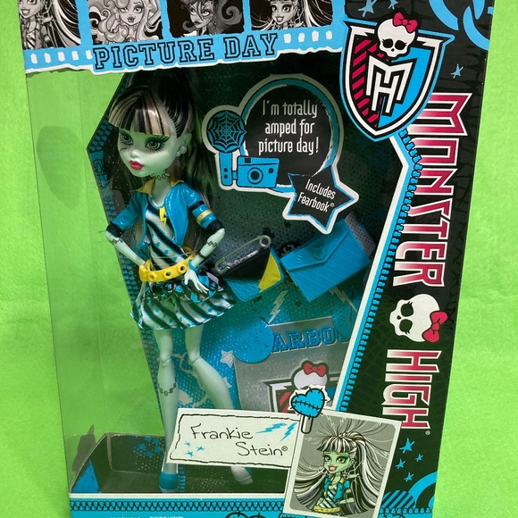 Vintage Mattel Monster High Picture Day Frankie Stein Fashion Doll 2012 … - Picture 1 of 8